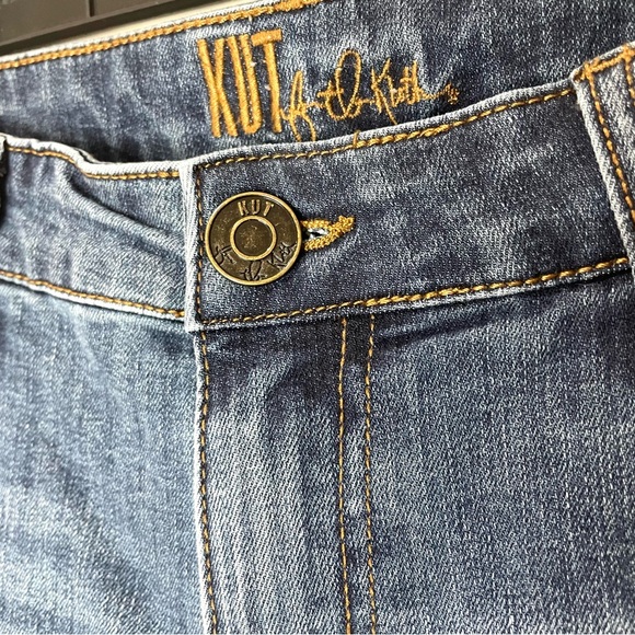 KUT From The Kloth Jeans  Mid Rise Boyfriend  Blue Denim SZ 6  EUC - Picture 3 of 14
